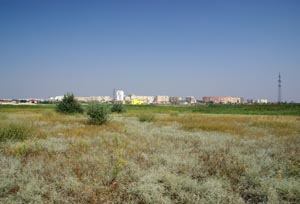 Вид новой части города Волгодонска («Нового города») со стороны западного берега Сухо-Соленовской балки, или «Залива».