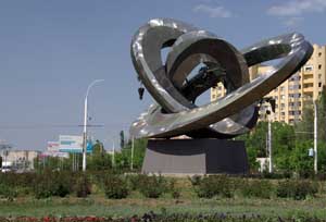 Волгодонск. Памятник "Мирный атом".