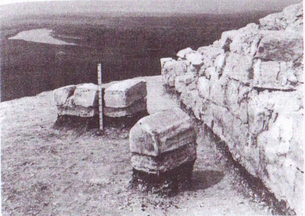 Остатки юго-восточной стены Маяцкой крепости